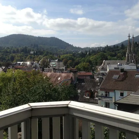 Petite Bellevue Lejlighed